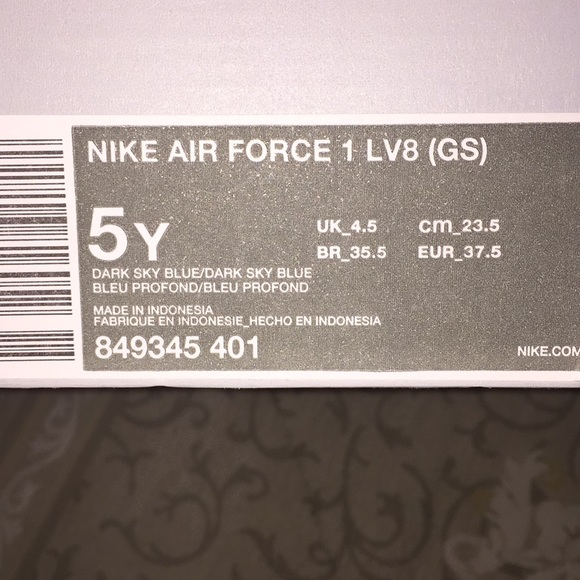 NIKE AIR FORCE 1 LV8 - Picture 6 of 7
